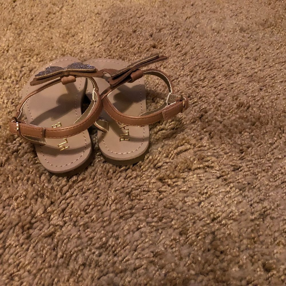 Children's Place Butterfly Thong Sandals New - Picture 5 of 6